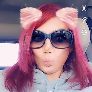 Meet your Posher, Carrie